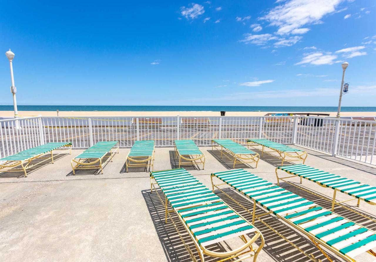 Fish Tales Boardwalk Inn & Ocean Mecca Motel Όσεαν Σίτι Εξωτερικό φωτογραφία