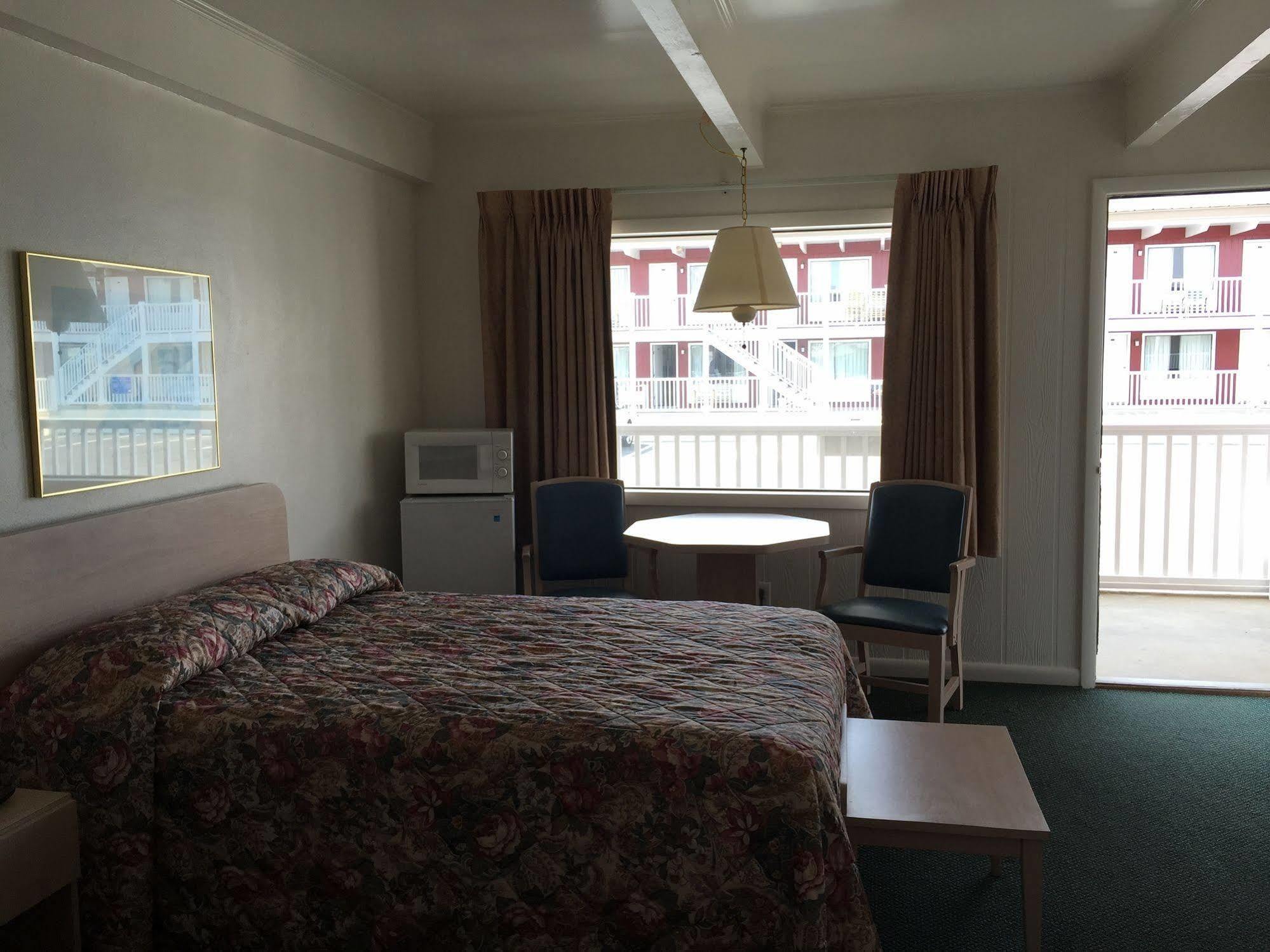 Fish Tales Boardwalk Inn & Ocean Mecca Motel Όσεαν Σίτι Εξωτερικό φωτογραφία