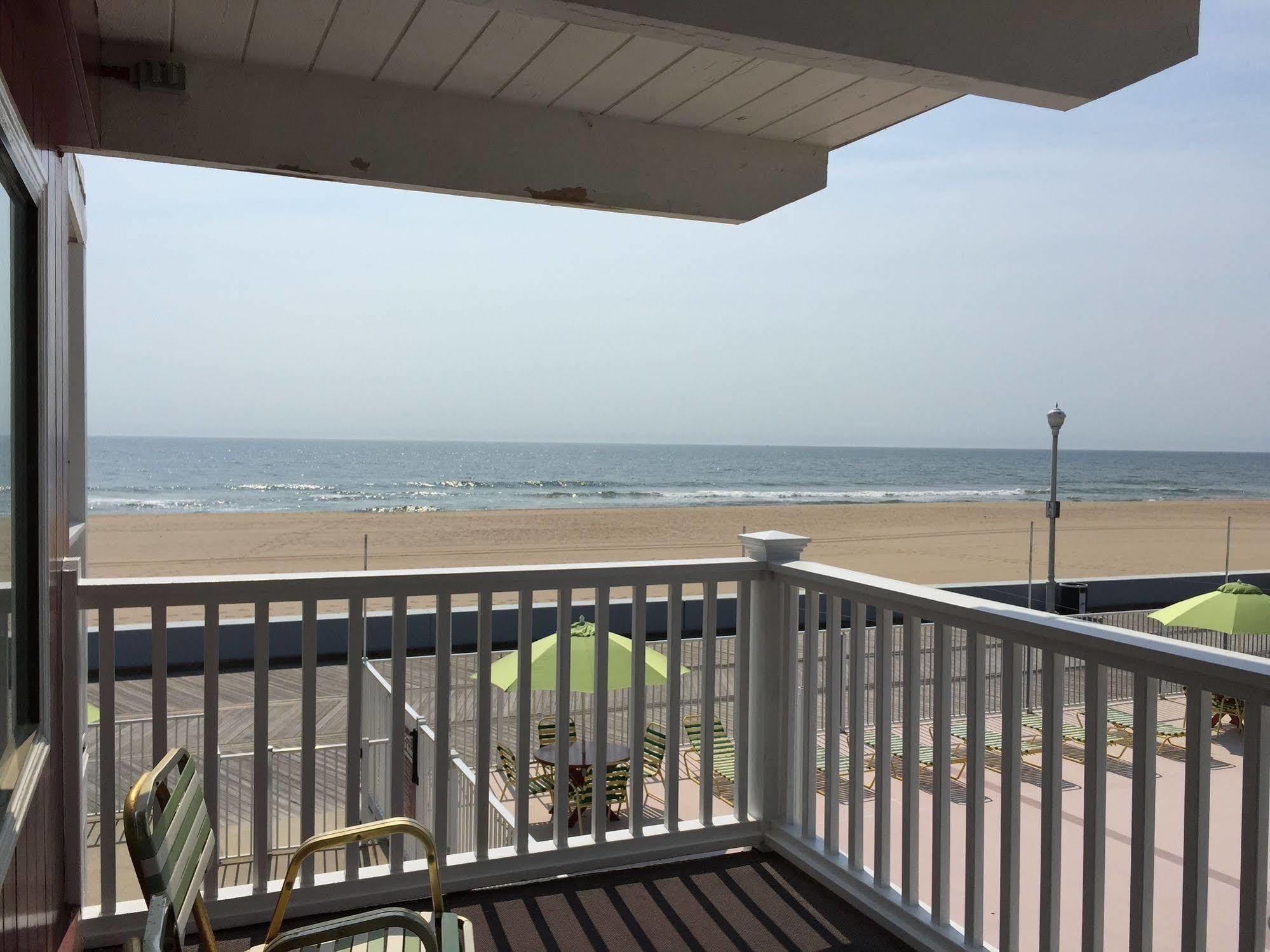 Fish Tales Boardwalk Inn & Ocean Mecca Motel Όσεαν Σίτι Εξωτερικό φωτογραφία